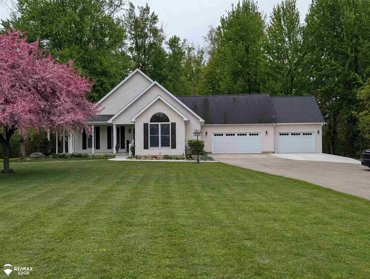 1245 W Vienna RD, Clio, MI 48420 - #1