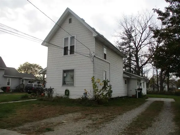 608 Oakwood ST, Owosso, MI 48867