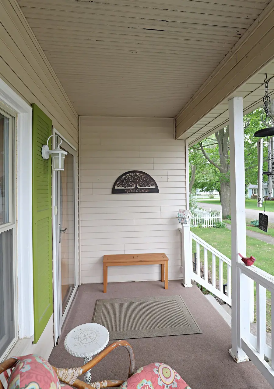 9409 Butternut ST, New Lothrop, MI 48460 - #3
