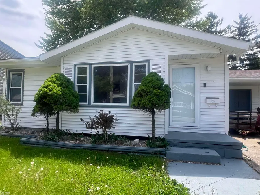 1433 Acacia ST, Saginaw, MI 48602 - #2
