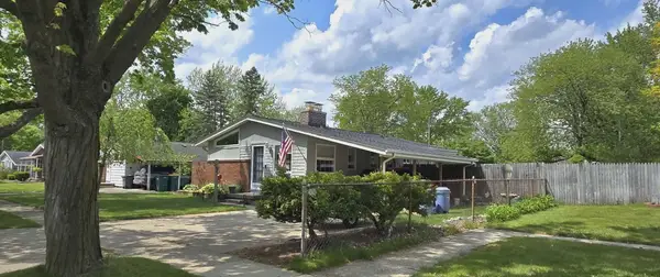 811 Thomas ST, Flushing, MI 48433