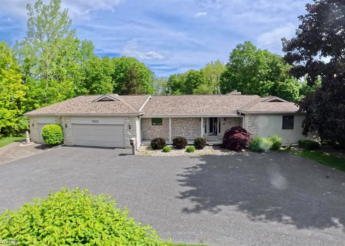 7432 River RD, Flushing, MI 48433 - #1