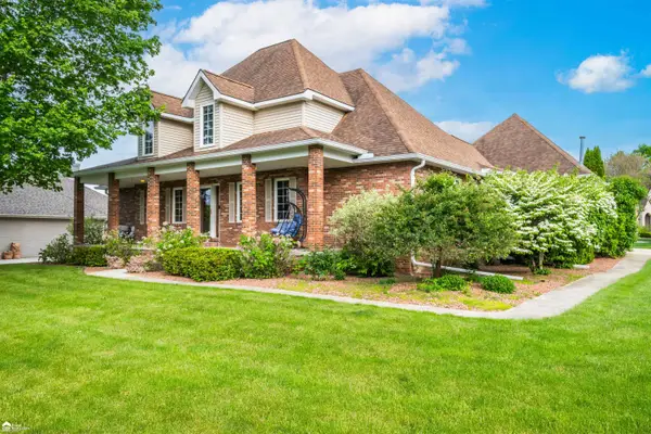 8201 Fountain View DR, Flushing, MI 48433