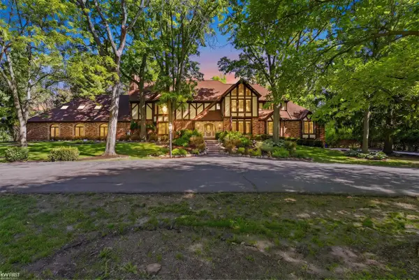 9220 Creekwood Lake TRL, GrandBlanc, MI 48439