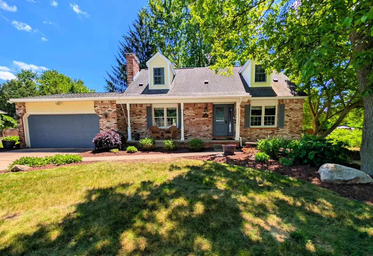1536 Suzanne CT, Flushing, MI 48433 - #1