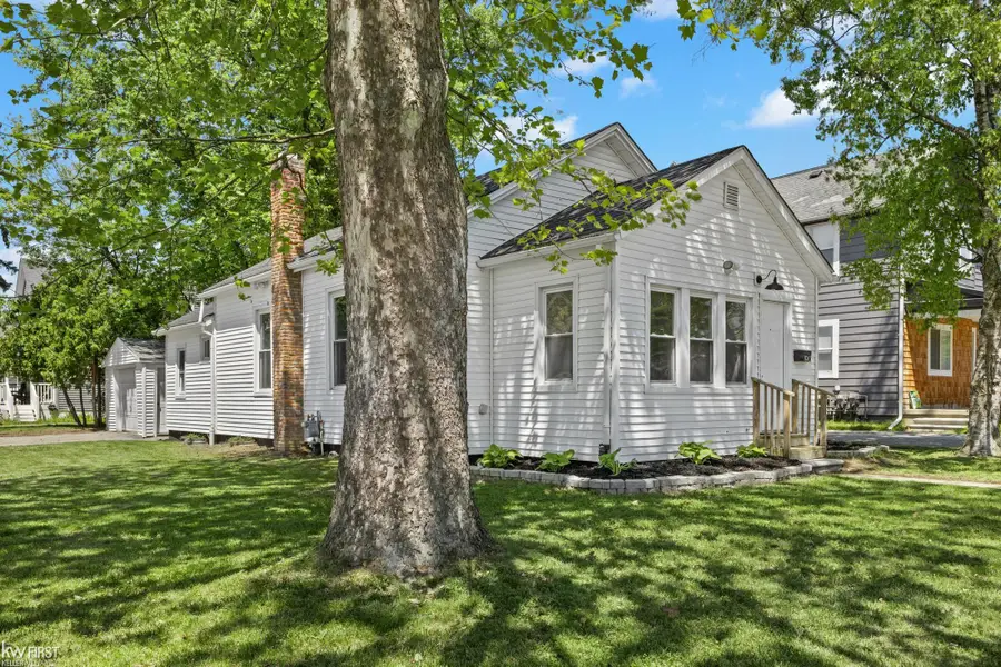 190 S Lynn AVE, Waterford, MI 48328 - #3