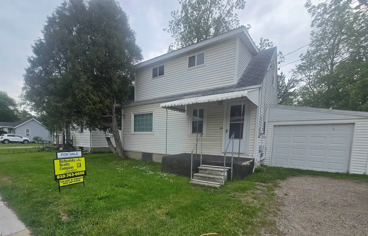 2066 E Bristol RD, Burton, MI 48529 - #1