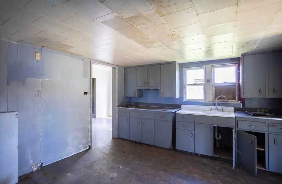 1711 N Sheridan RD, Venice, MI 48849 - #3
