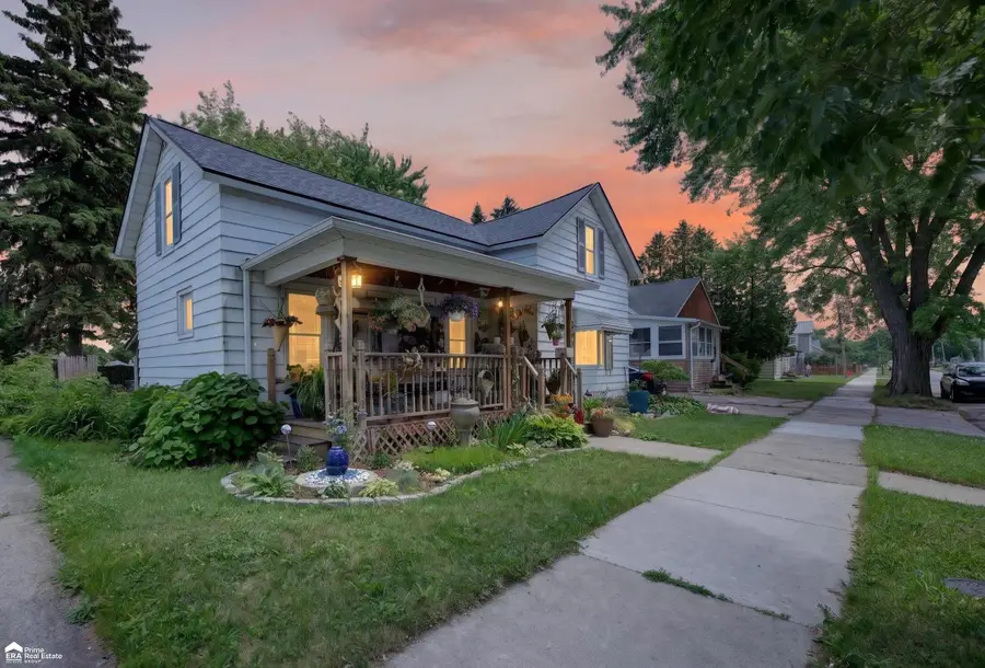 1409 Stanton ST, Bay City, MI 48708 - #2