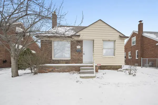 21751 Bournemouth ST, HarperWoods, MI 48225