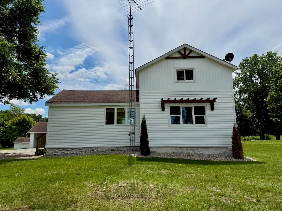 12301 Niblok RD, Chesaning, MI 48616 - #2
