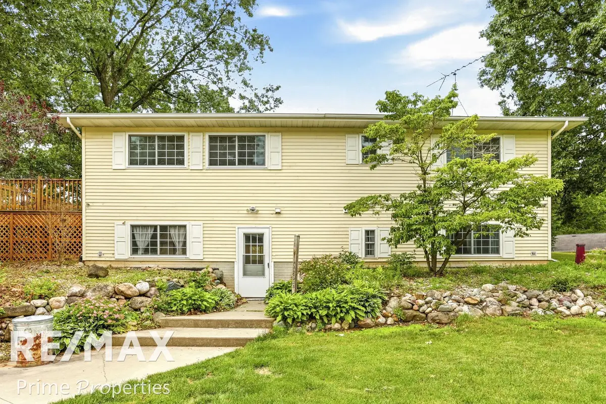 594 Lou Alice DR, Columbiaville, MI 48421 - #1