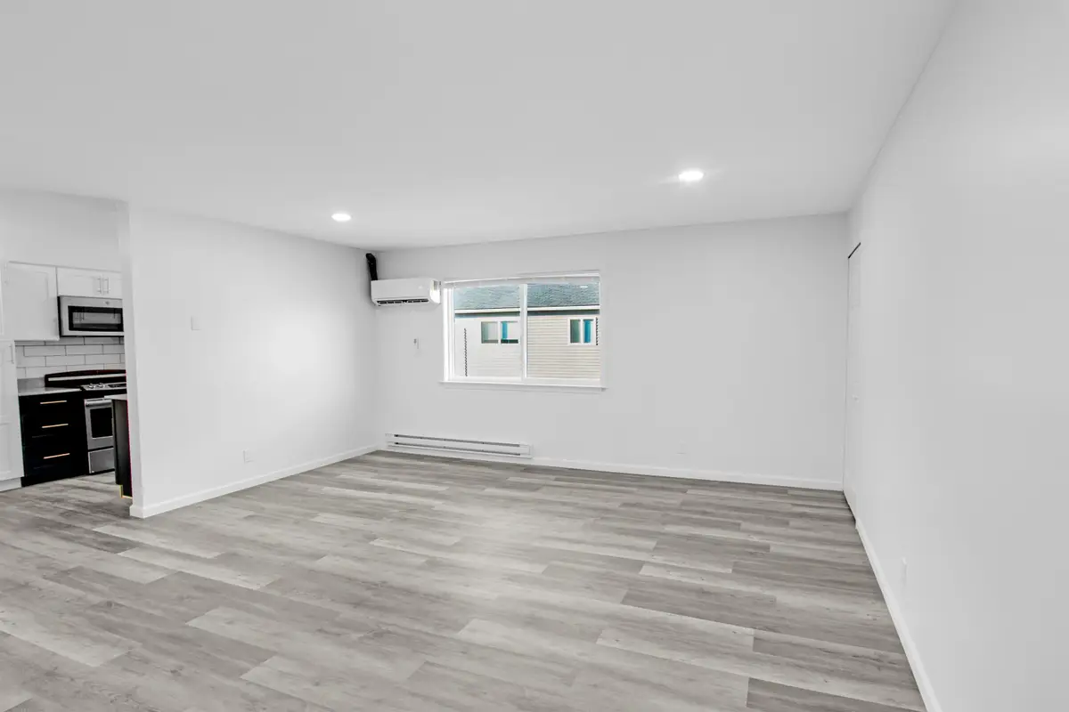 3901 N Averill     Apt #307 AVE, Flint, MI 48506 - #1
