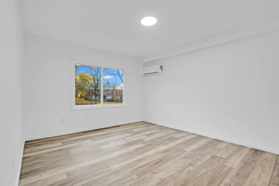 343 Sheffield Apt. B AVE, Flint, MI 48503 - #2