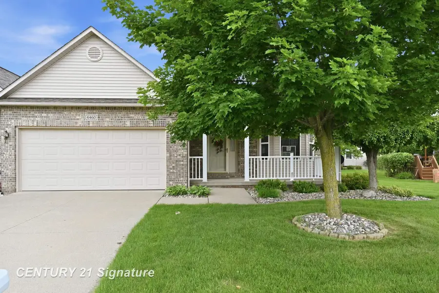 6460 Royal Club DR, Flushing, MI 48433 - #3