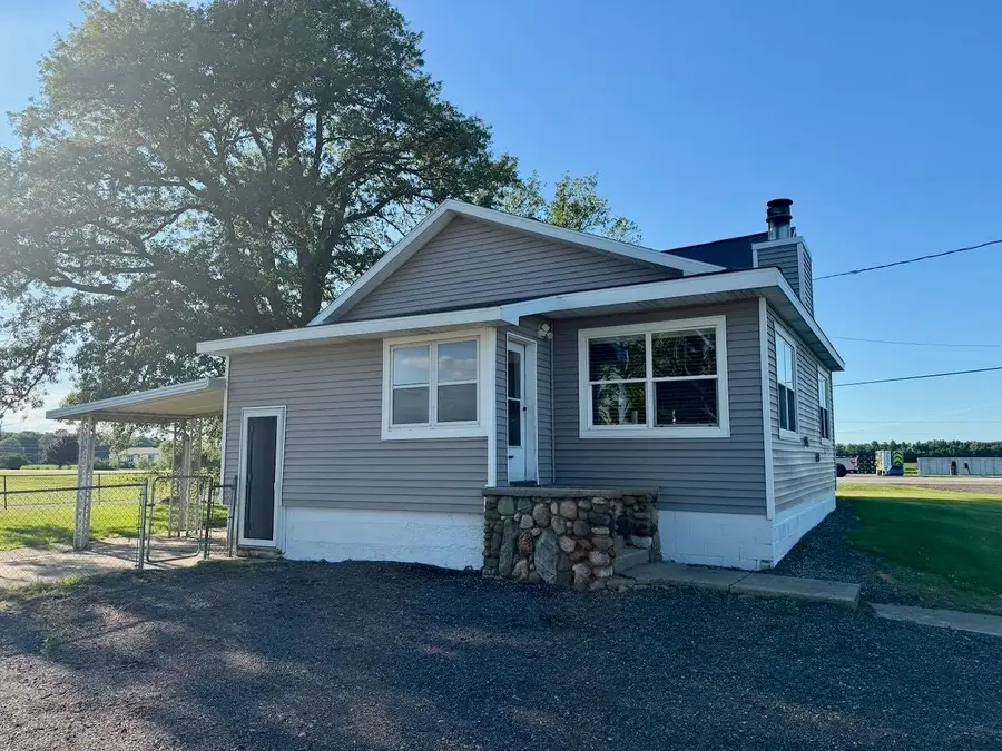 5577 Peet RD, Chesaning, MI 48616 - #3