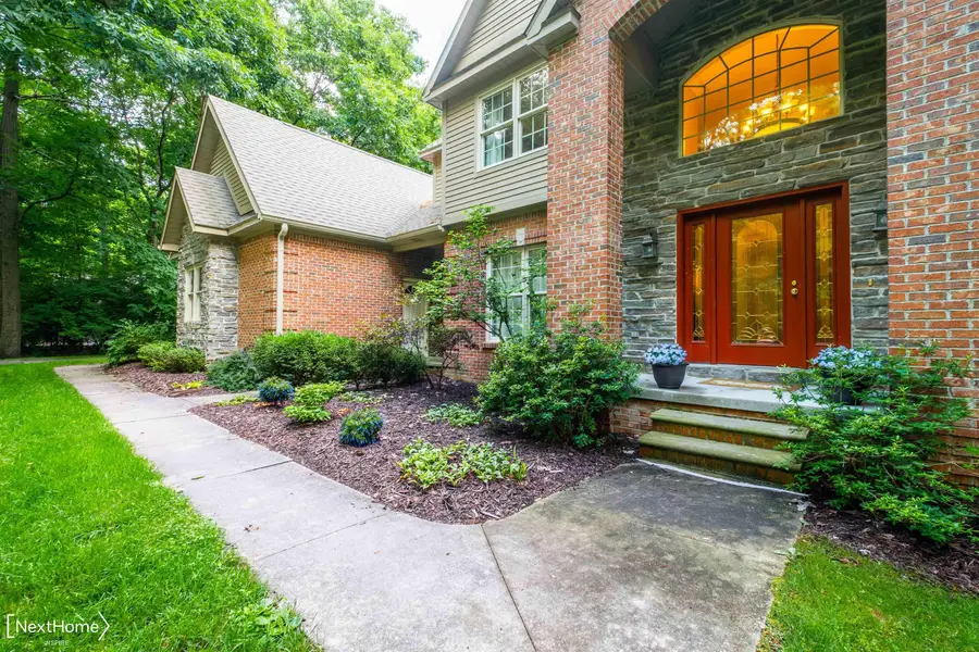 9185 North Island DR, Flushing, MI 48433 - #3