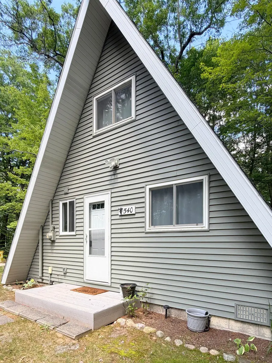 540 Hilltop DR, Rose City, MI 48654 - #2