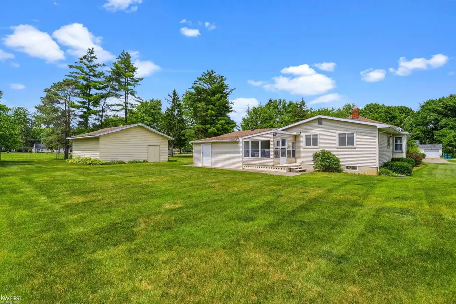 1018 Mildred ST, Flushing, MI 48433 - #3