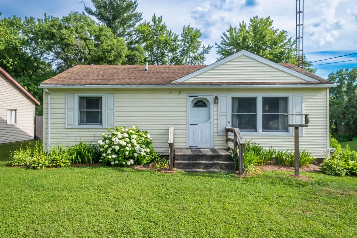 5493 W Frances RD, Clio, MI 48420 - #1