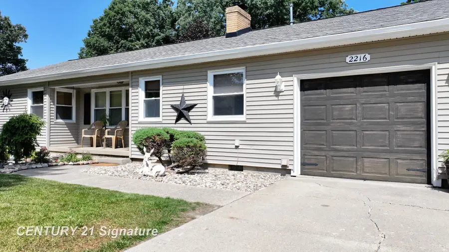 2216 Cashin ST, Burton, MI 48509 - #3