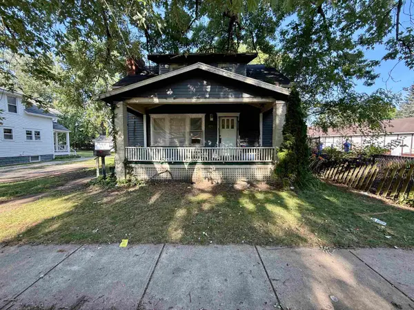925 S Ball ST, Owosso, MI 48867