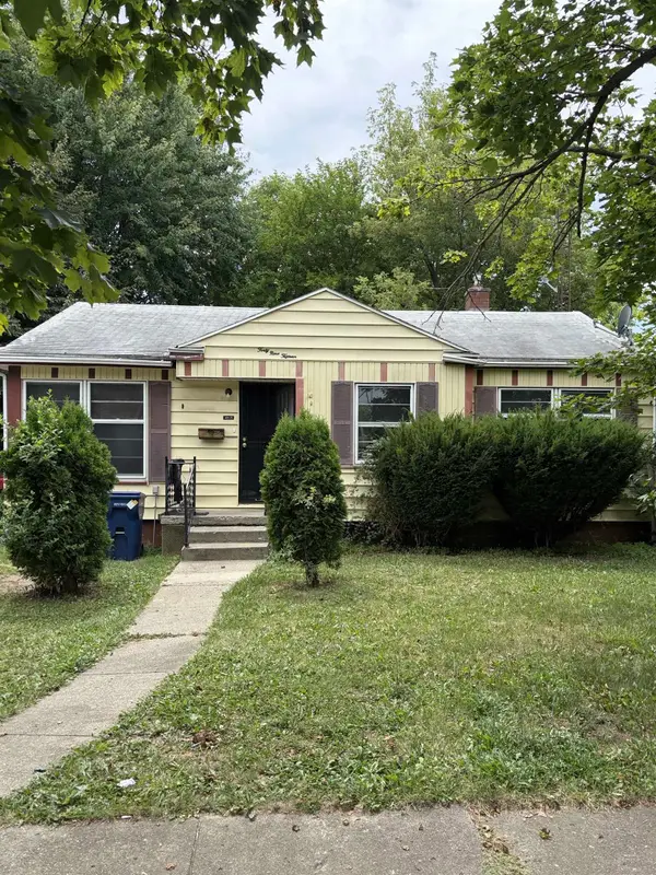 4915 Birchcrest DR, Flint, MI 48504
