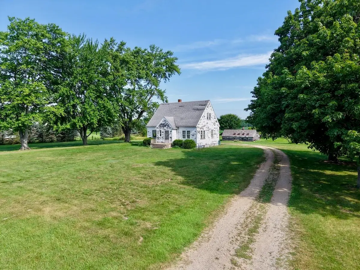 11420 Ferden RD, Chesaning, MI 48616 - #1