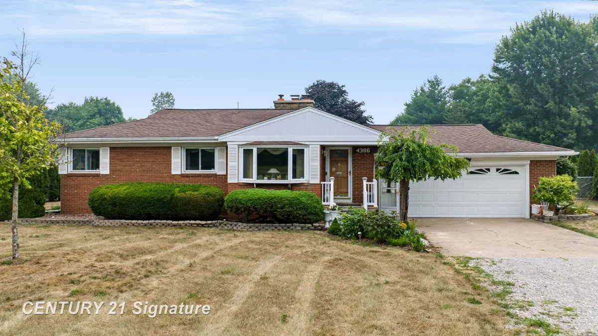 4386 N Elms RD, Flushing, MI 48433 - #1