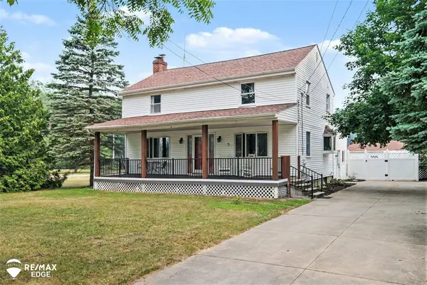 8331 E Coldwater RD, Davison, MI 48423