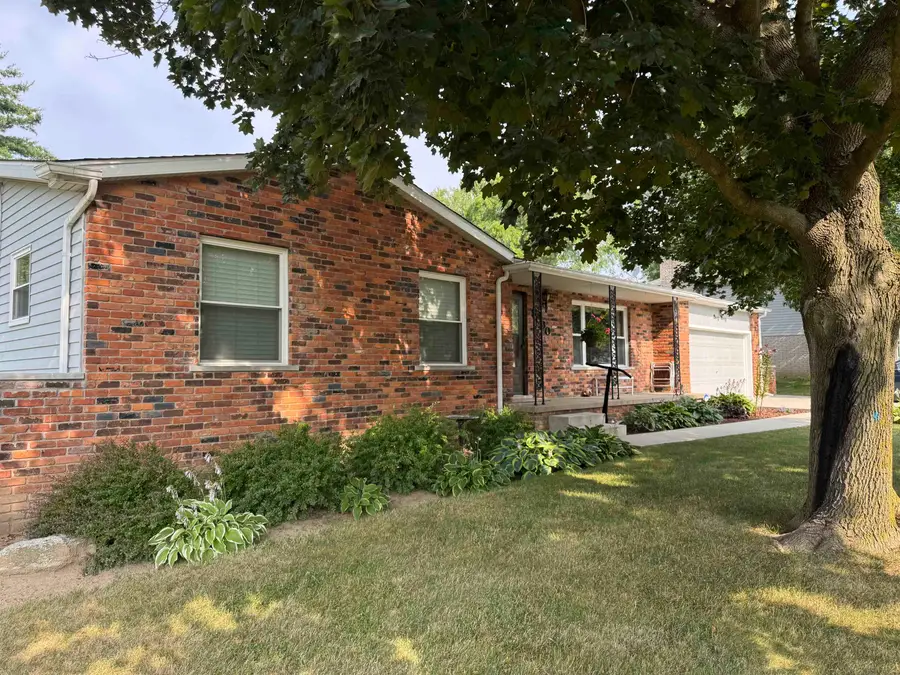 9090 Meadowland DR, Grand Blanc, MI 48439 - #3