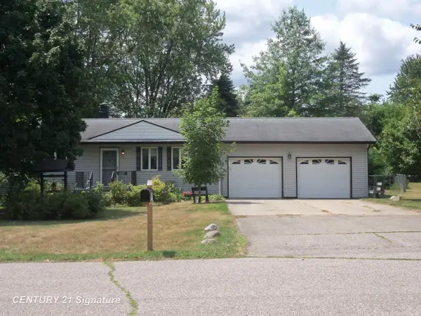 5127 Arbor LN, Flint, MI 48506