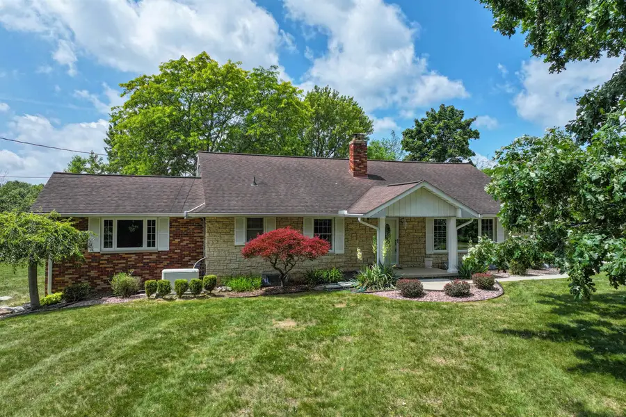 9422 S Saginaw ST, Grand Blanc, MI 48439 - #3
