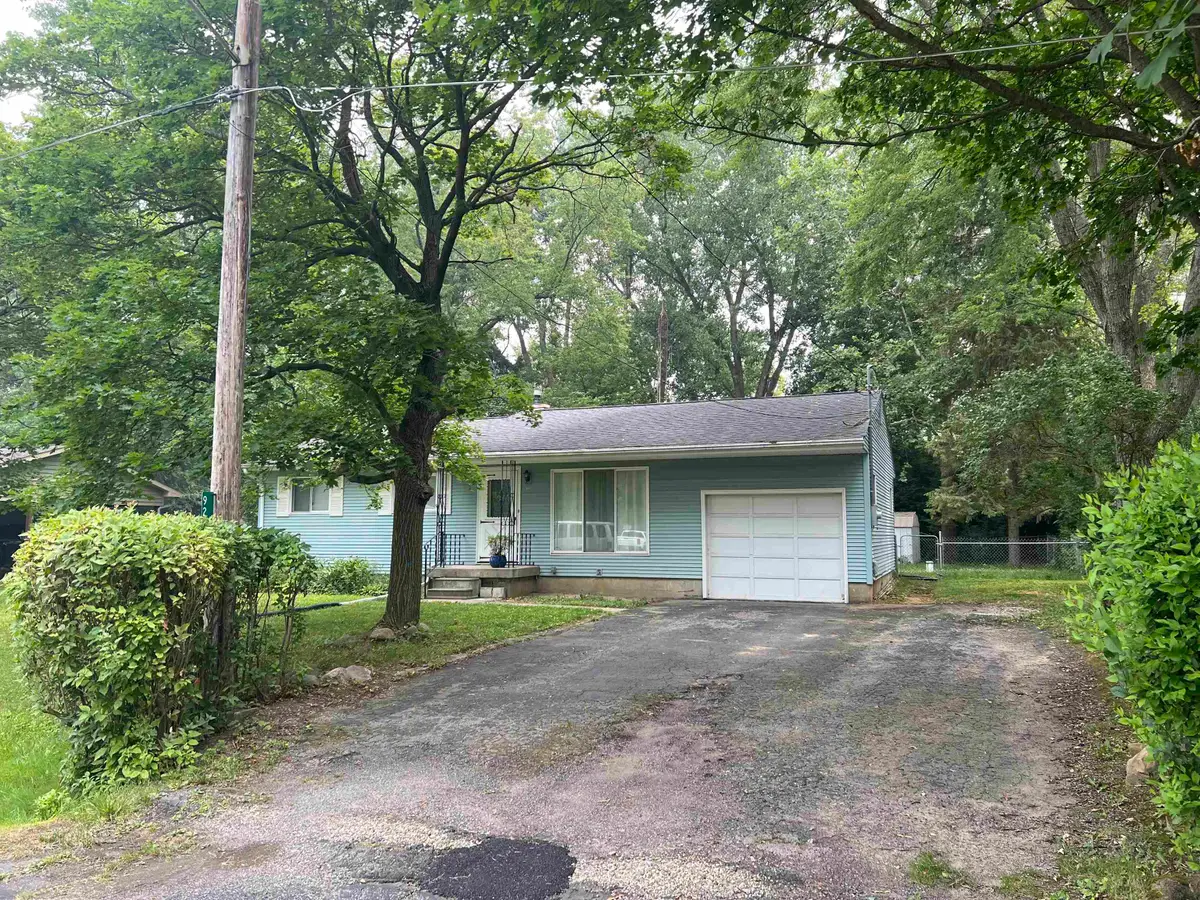 9222 Maplewood ST, Clio, MI 48420 - #1