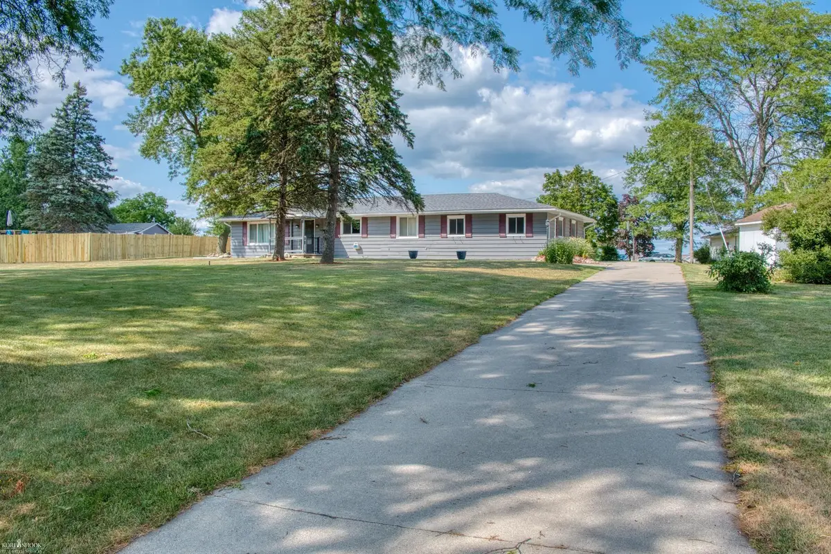 6121 E M 71 HWY, Corunna, MI 48817 - #1
