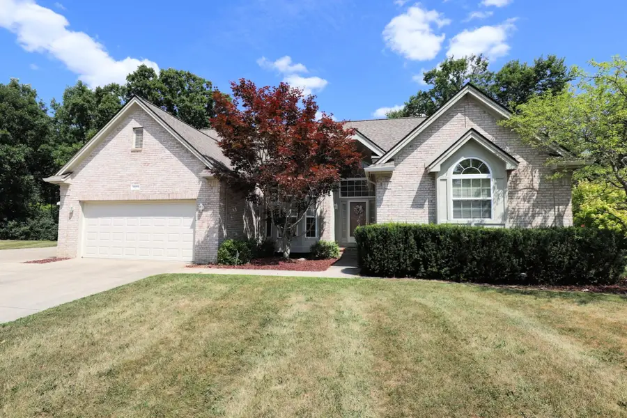 5273 Sequoia CT, Burton, MI 48439 - #2