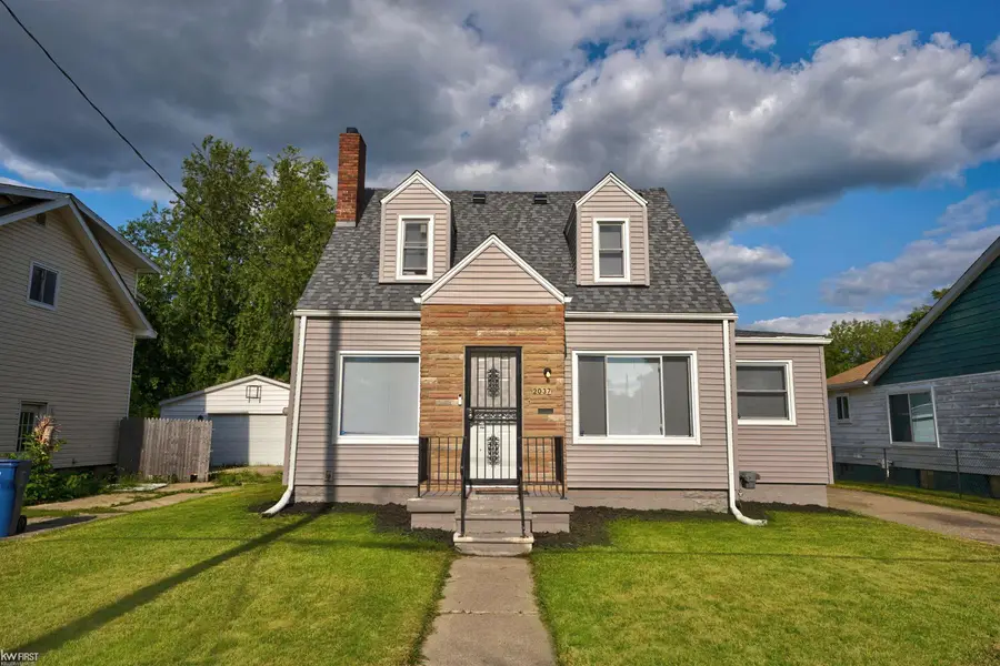 2037 Seymour AVE, Flint, MI 48503 - #2