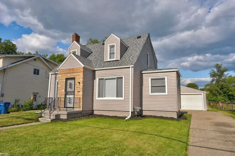 2037 Seymour AVE, Flint, MI 48503 - #3