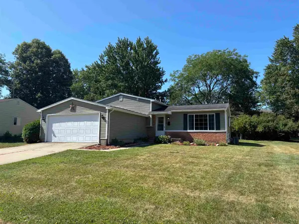 522 Autumn DR, Flushing, MI 48433