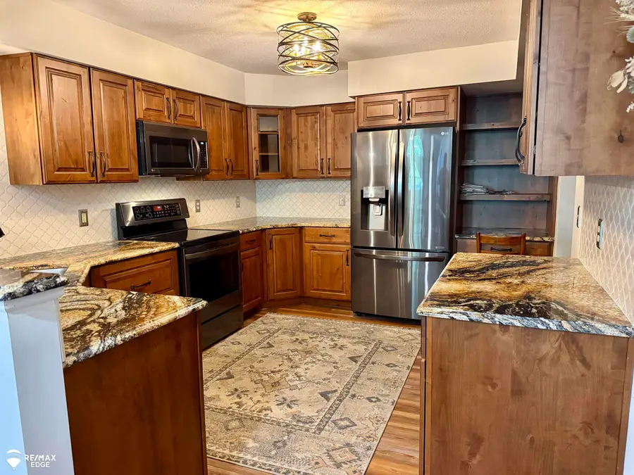 662 Perry Creek DR, Grand Blanc, MI 48439 - #3