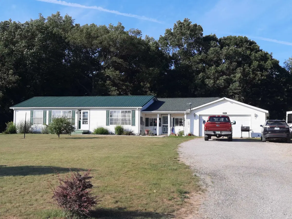 4724 Stone DR, Millington, MI 48746 - #1