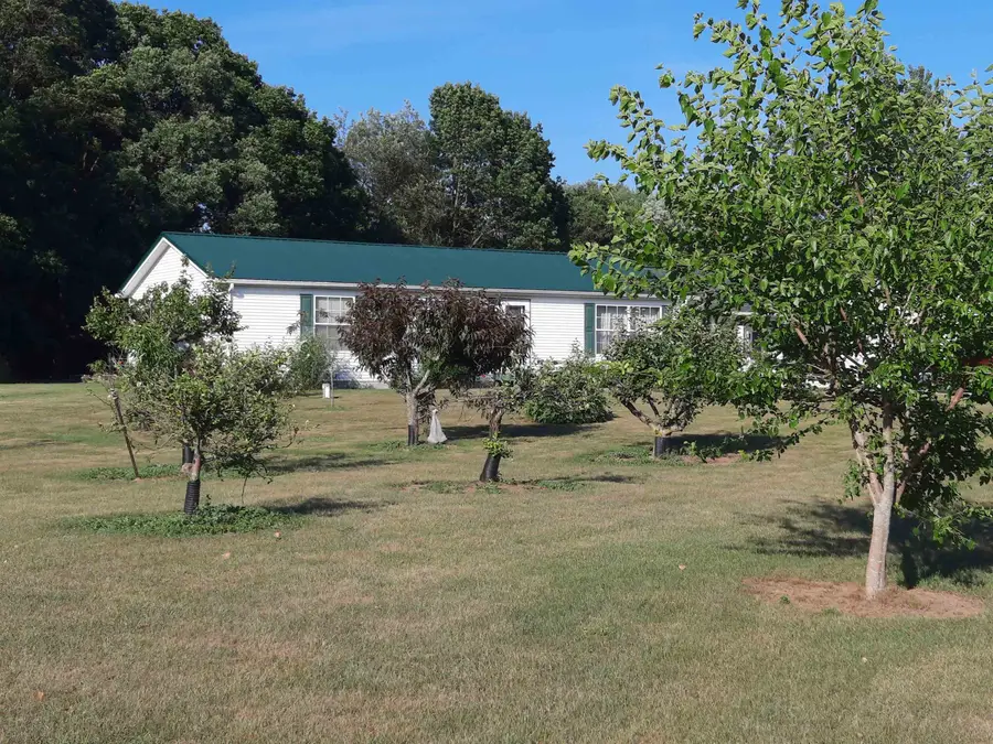 4724 Stone DR, Millington, MI 48746 - #3