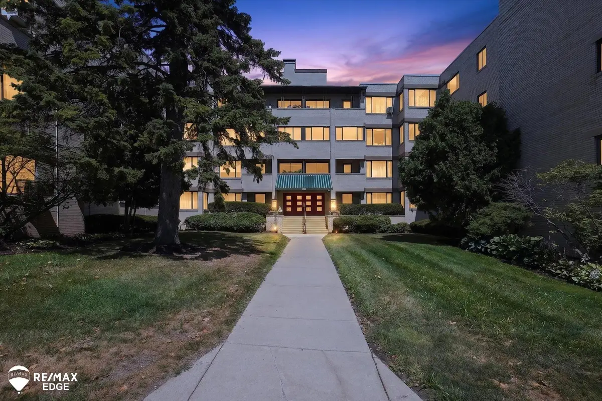 915 E Court ST, Flint, MI 48503 - #1