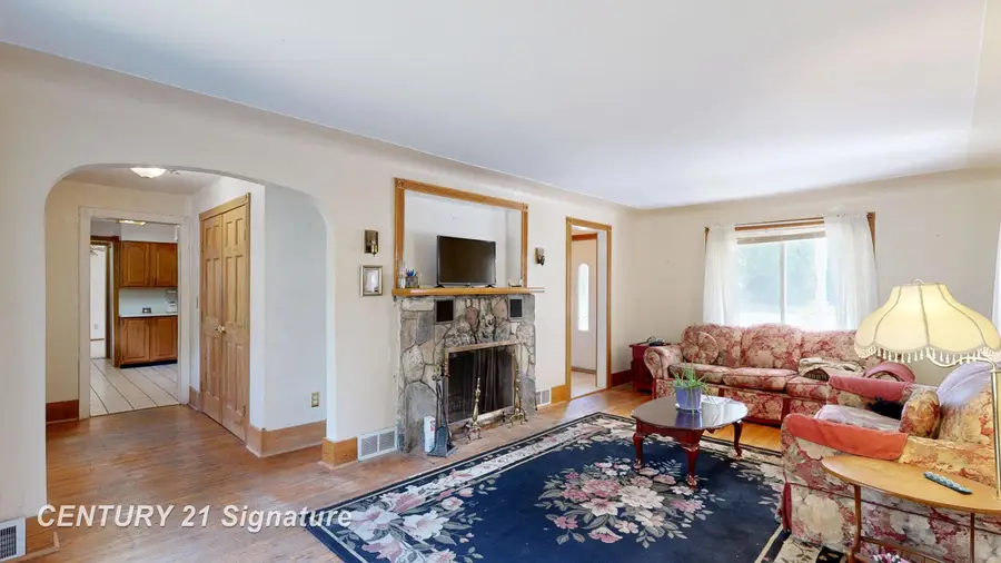 5255 N Seymour RD, Flushing, MI 48433 - #3