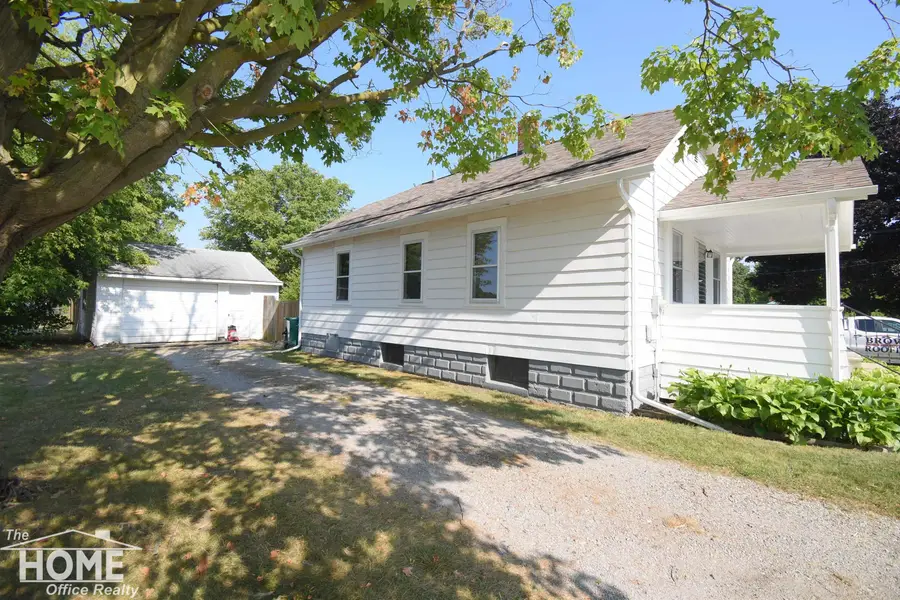 1022 S Lyon ST, Owosso, MI 48867 - #2