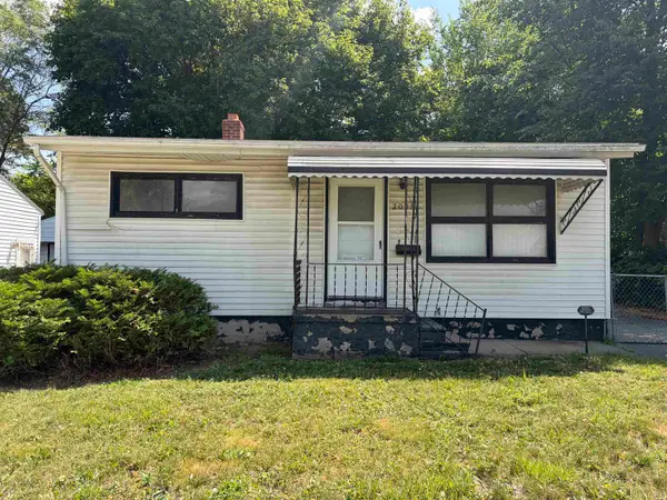 2007 Gilmartin ST, Flint, MI 48503