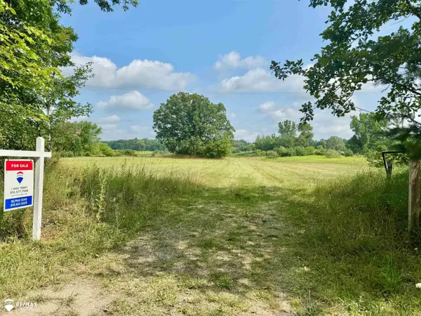 11345 Farrand RD, Otisville, MI 48463