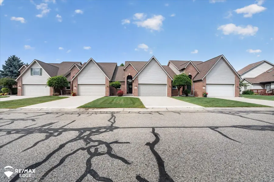 2035 Golfcrest DR, Davison, MI 48423 - #3