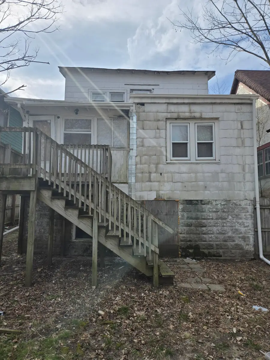 1817 Maplewood AVE, Lansing, MI 48910 - #2