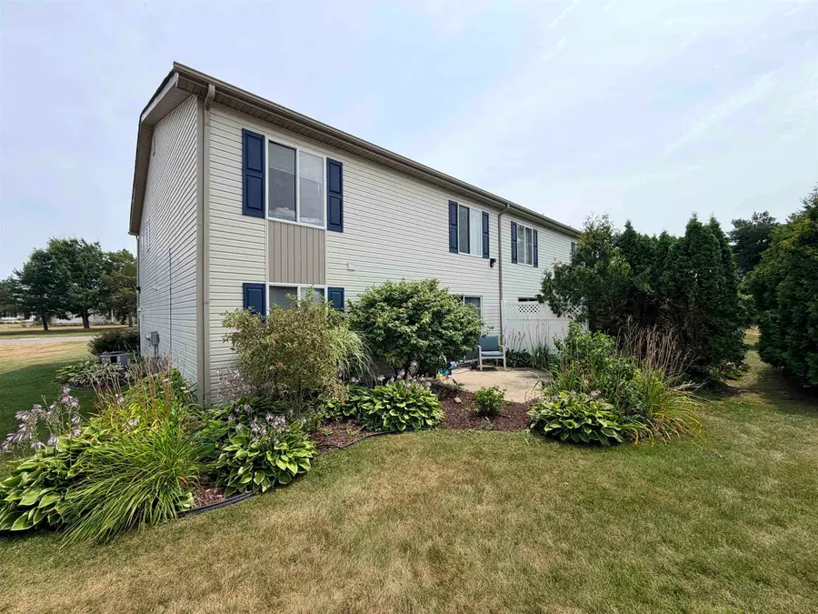 9360 Lake Park DR, Mundy, MI 48439 - #2